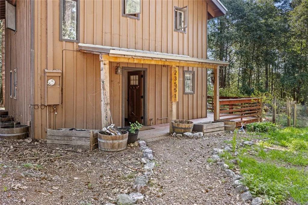 Willits, CA 95490,23551 Ridge Road