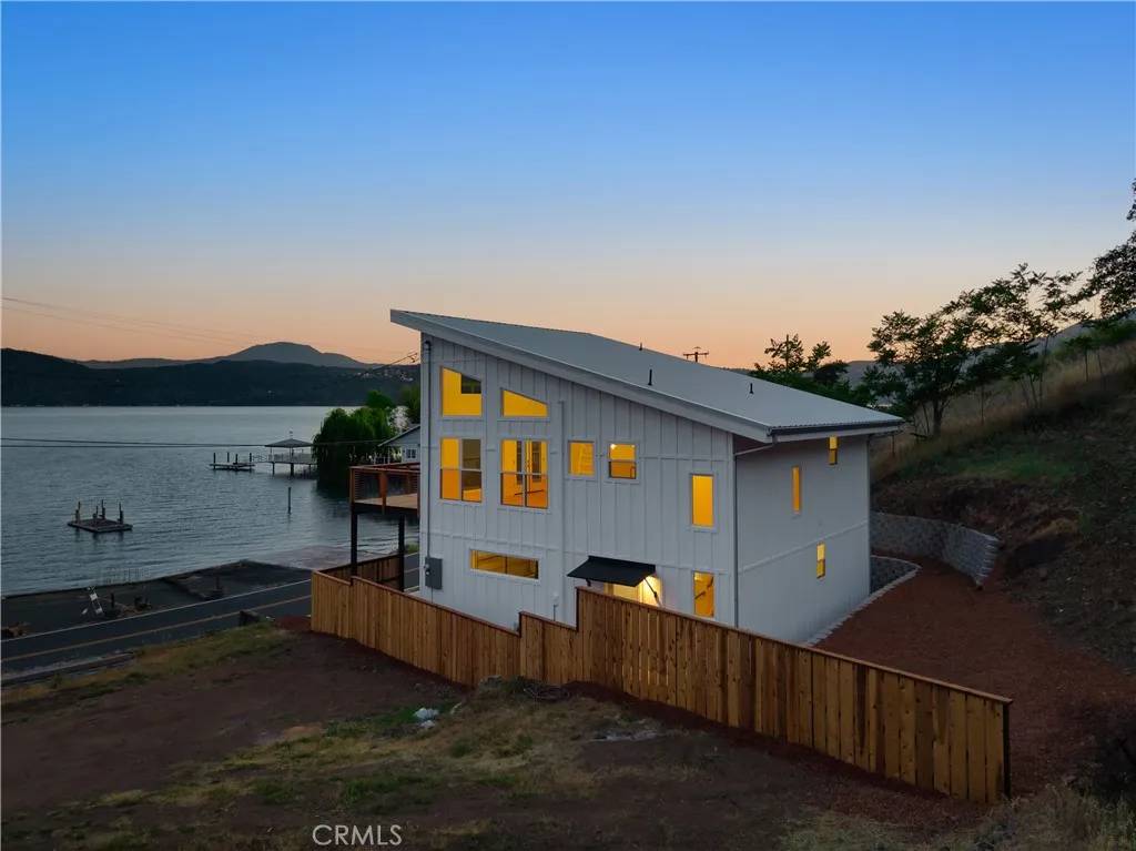 Clearlake, CA 95422,12172 Lakeshore Drive
