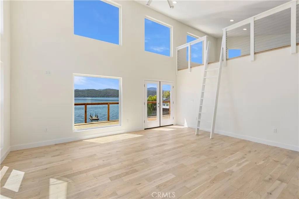 Clearlake, CA 95422,12172 Lakeshore Drive