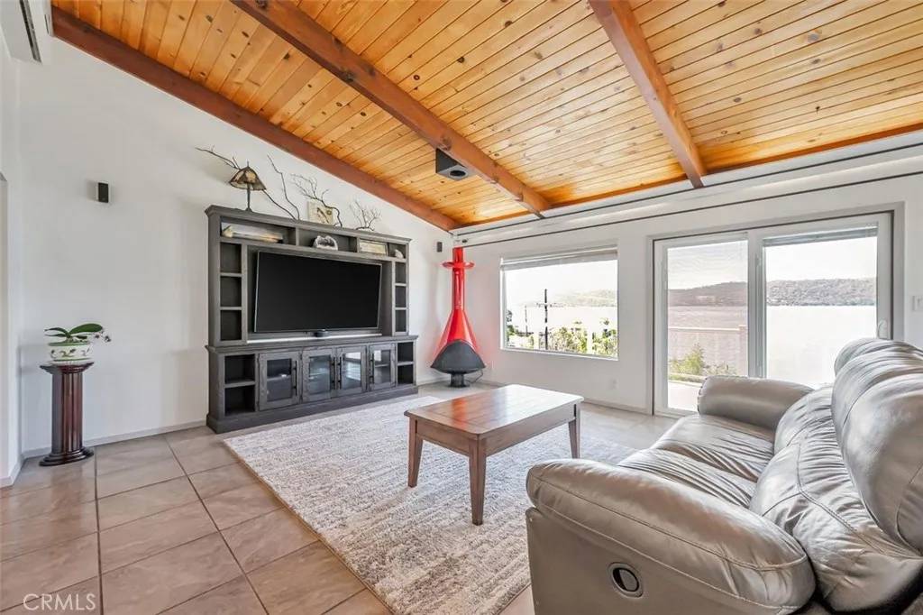 Clearlake, CA 95424,12340 Lakeshore Drive