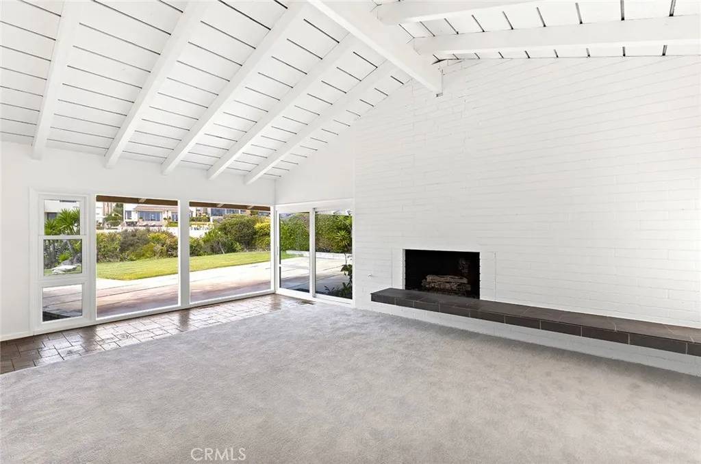 Corona Del Mar, CA 92625,207 Milford Drive