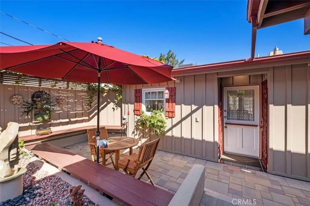 Laguna Beach, CA 92651,1096 Madison Place