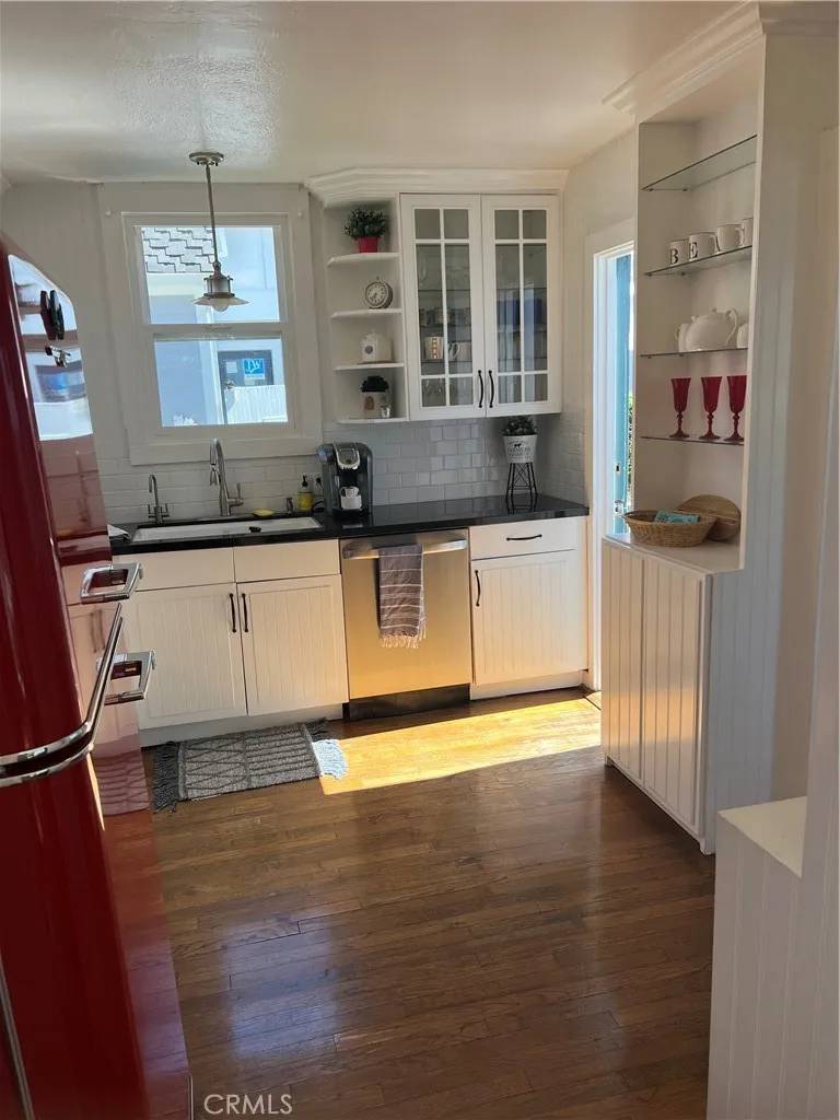 Newport Beach, CA 92662,227 Apolena Avenue