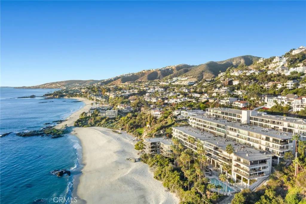 Laguna Beach, CA 92651,31423 Coast Highway #34