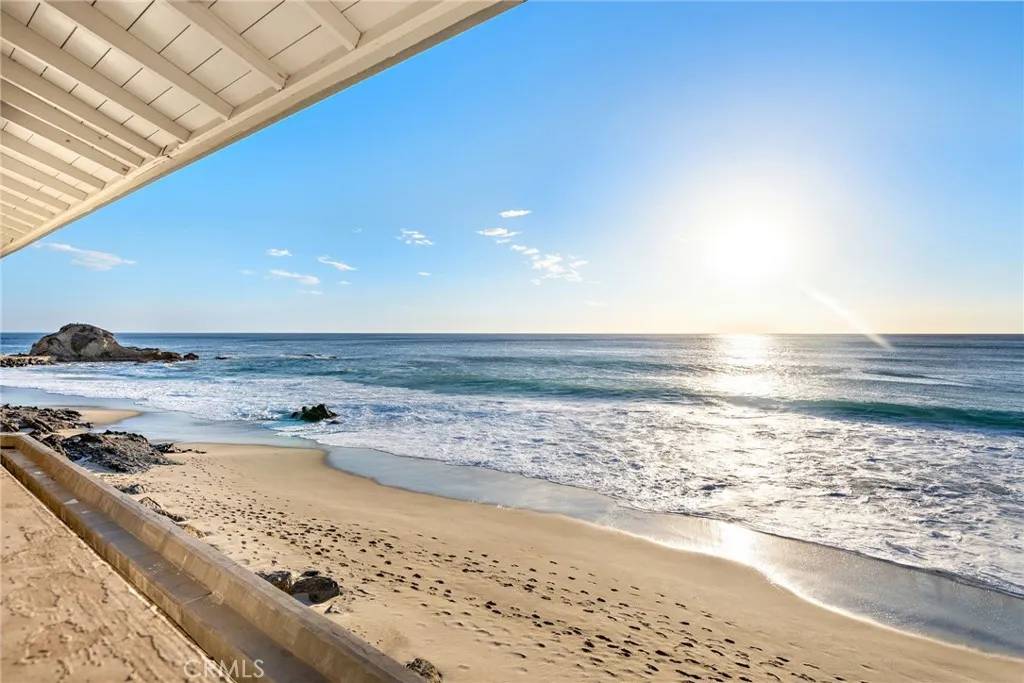 Laguna Beach, CA 92651,90 Blue Lagoon