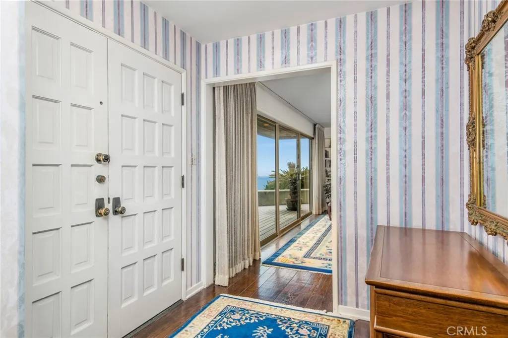 Laguna Beach, CA 92651,70 Emerald Bay