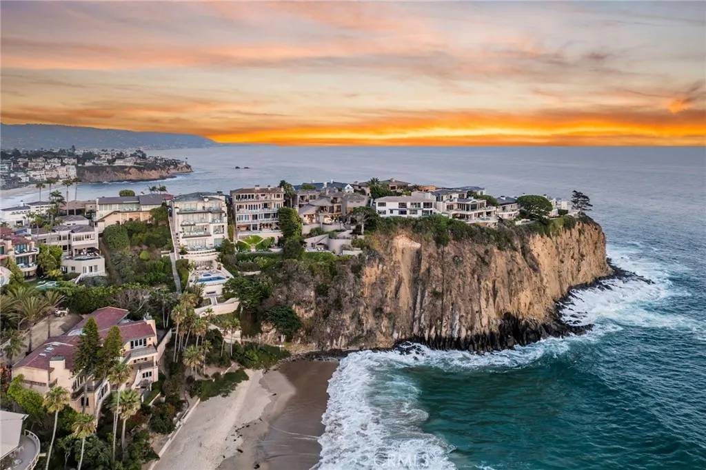 Laguna Beach, CA 92651,199 Emerald Bay