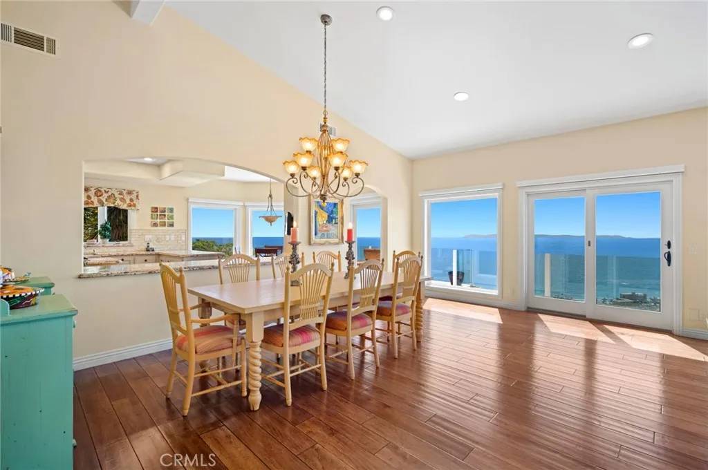 Laguna Beach, CA 92651,948 Del Mar