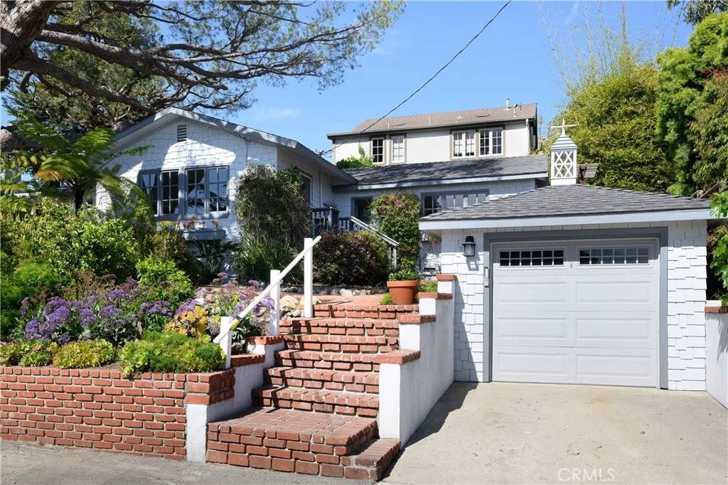 Laguna Beach, CA 92651,2130 Glenneyre Street