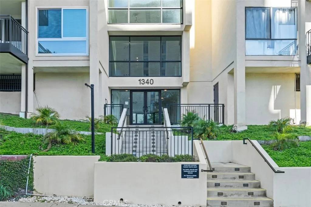 Los Angeles, CA 90024,1340 S Beverly Glen Boulevard #310