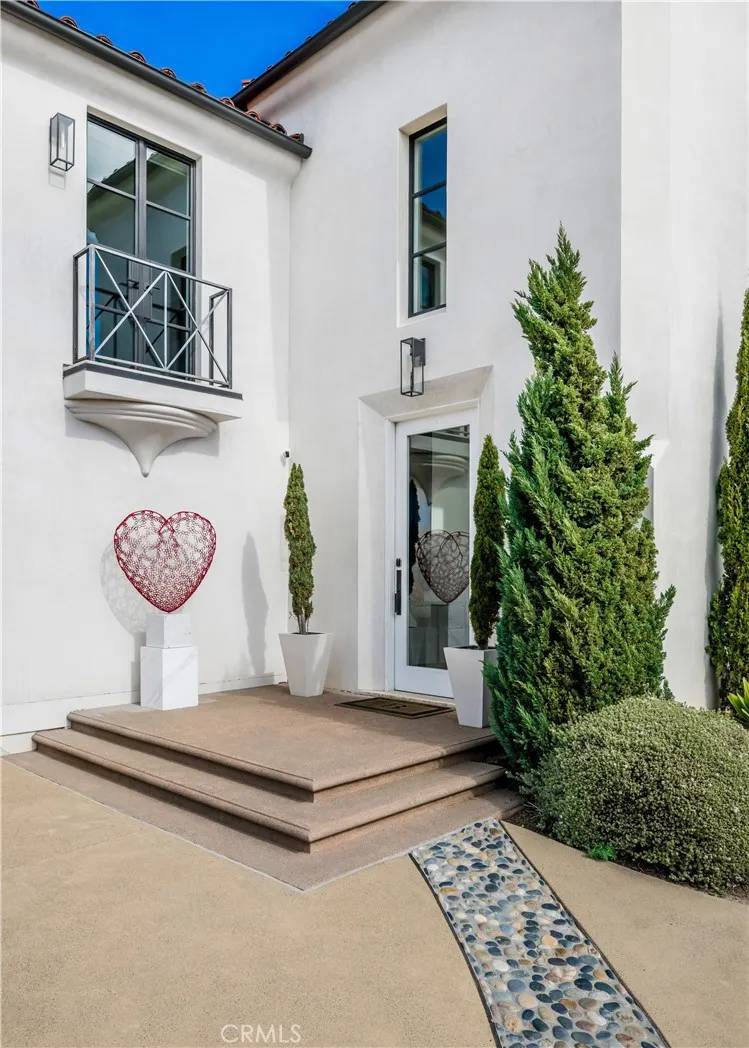 Laguna Beach, CA 92651,272 Canyon Acres Drive