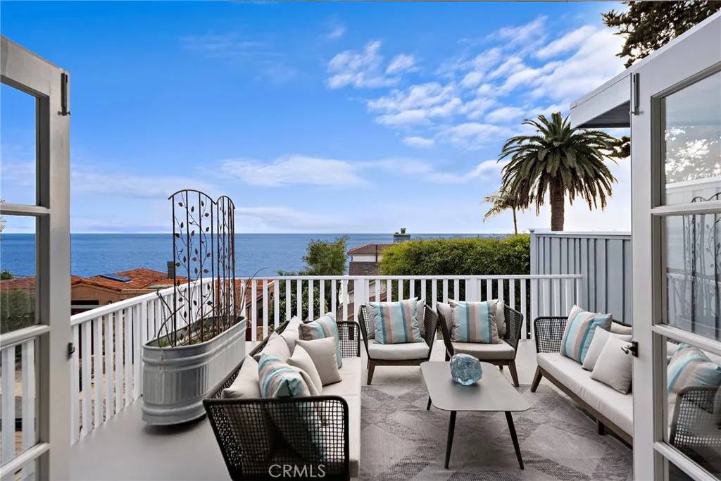 Laguna Beach, CA 92651,2120 Ocean Way