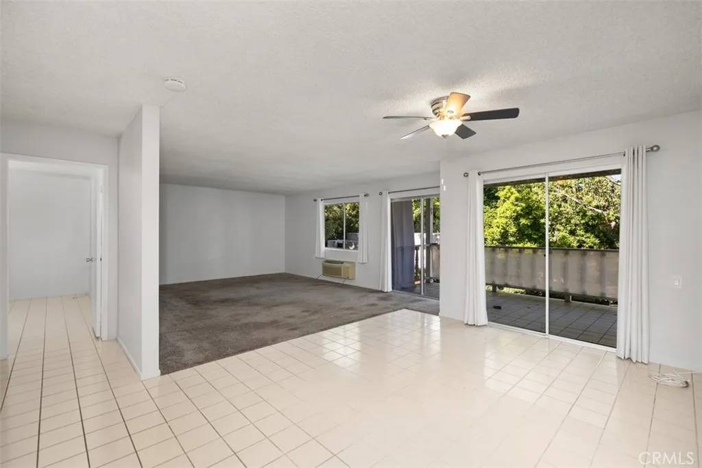 Laguna Woods, CA 92637,2405 Via Mariposa West #2G