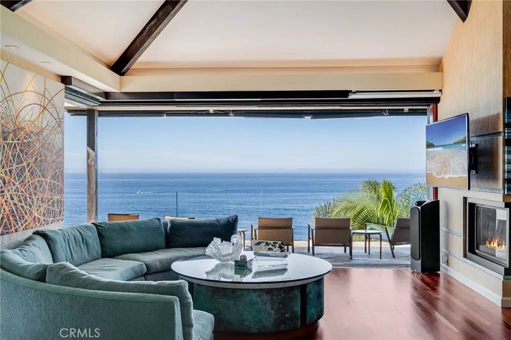 Laguna Beach, CA 92651,32091 Coast Highway