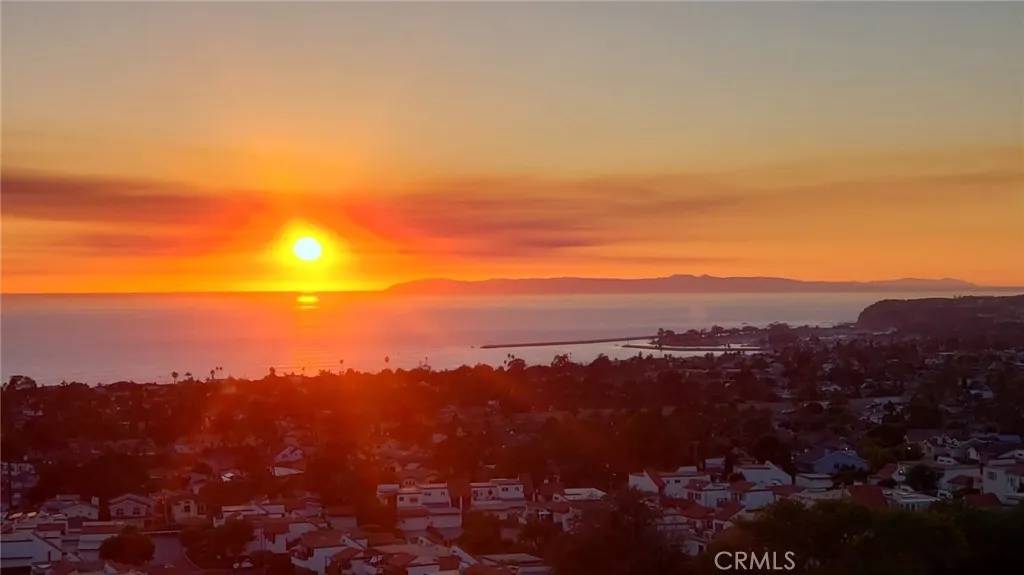 San Clemente, CA 92673,3 Via Pasa