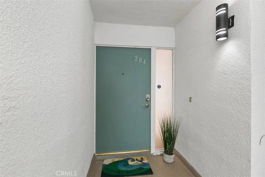 Laguna Beach, CA 92651,21703 Ocean Vista Drive #204