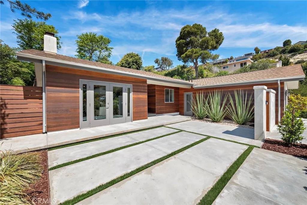 Laguna Beach, CA 92651,3120 Bern Drive