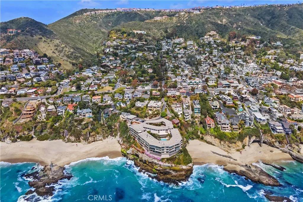 Laguna Beach, CA 92651,31588 Table Rock Drive