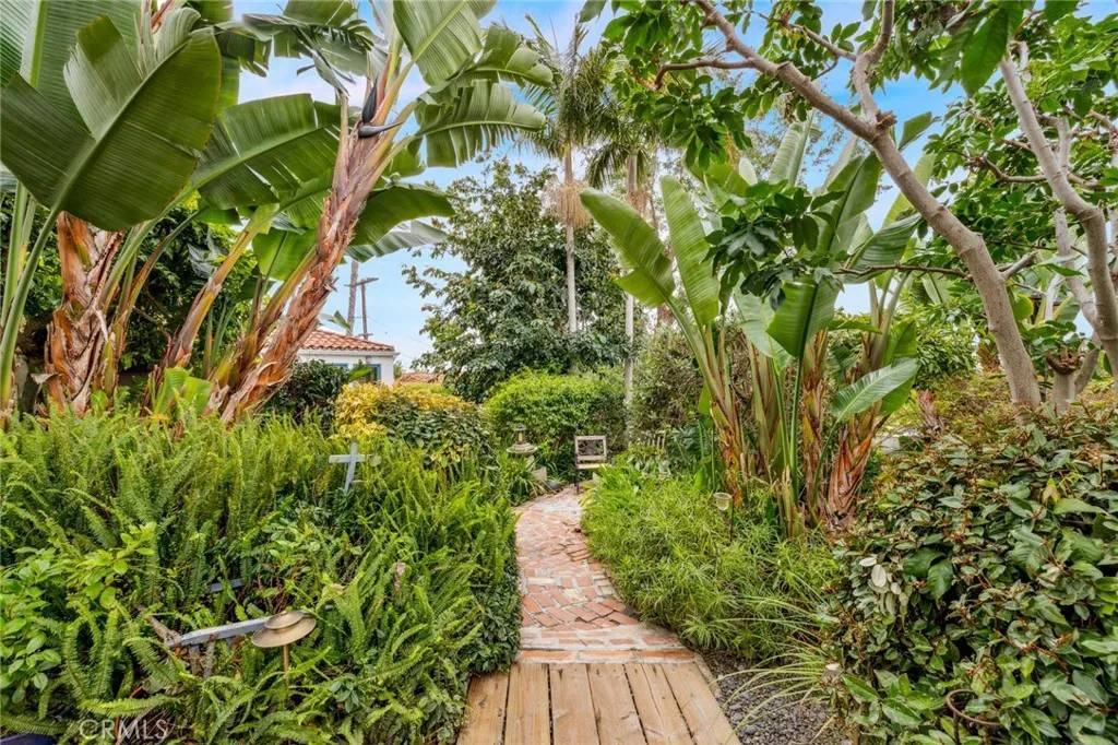 Laguna Beach, CA 92651,227 Ledroit Street