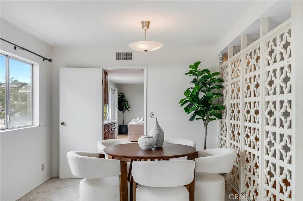 Laguna Beach, CA 92651,3019 Cresta Way