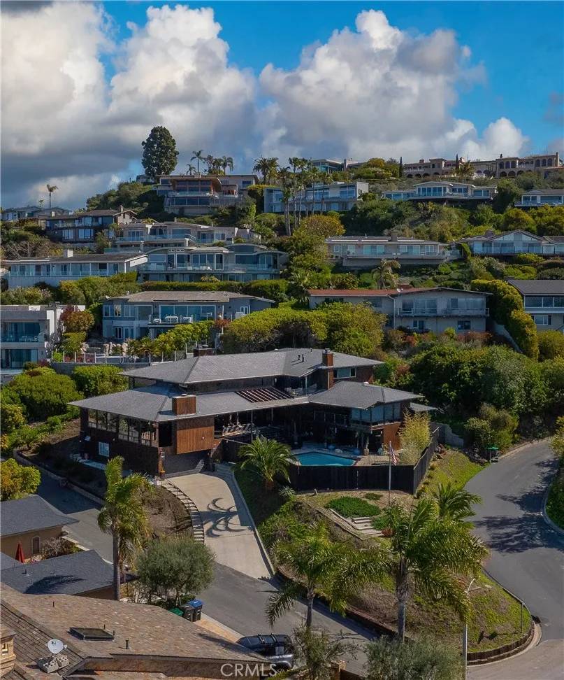 Laguna Beach, CA 92651,622 Mystic Way
