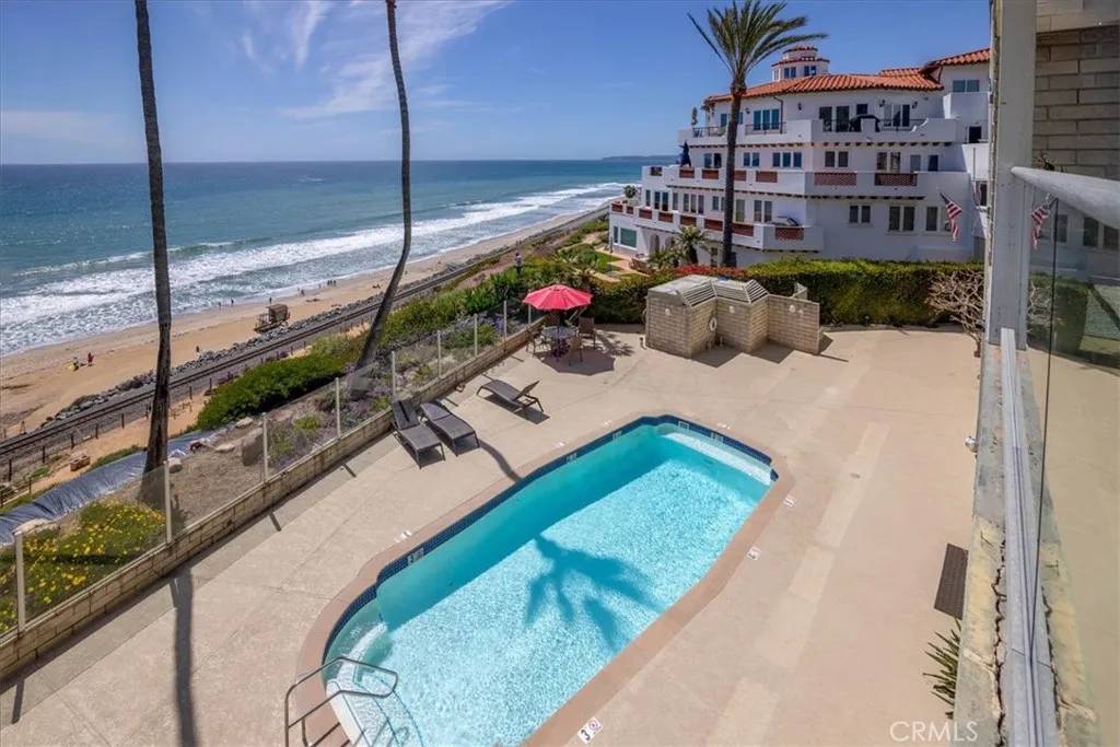 San Clemente, CA 92672,410 Corto Lane #9
