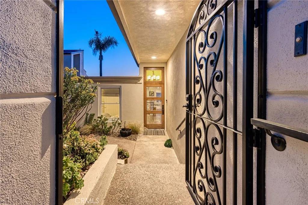 Laguna Beach, CA 92651,1155 Katella Street