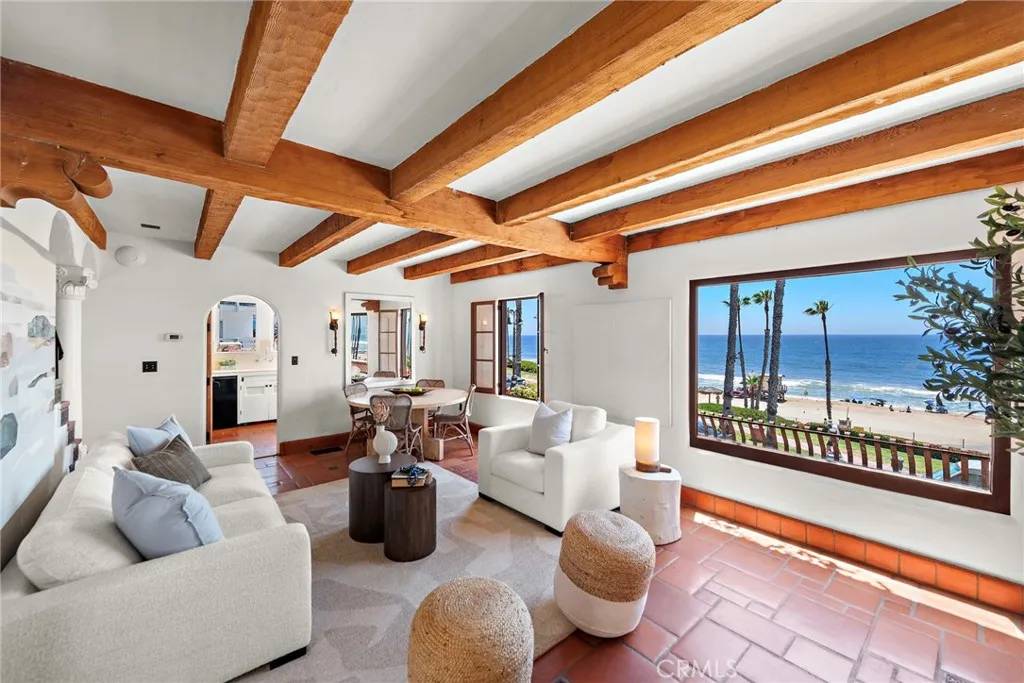 San Clemente, CA 92672,606 Avenida Victoria