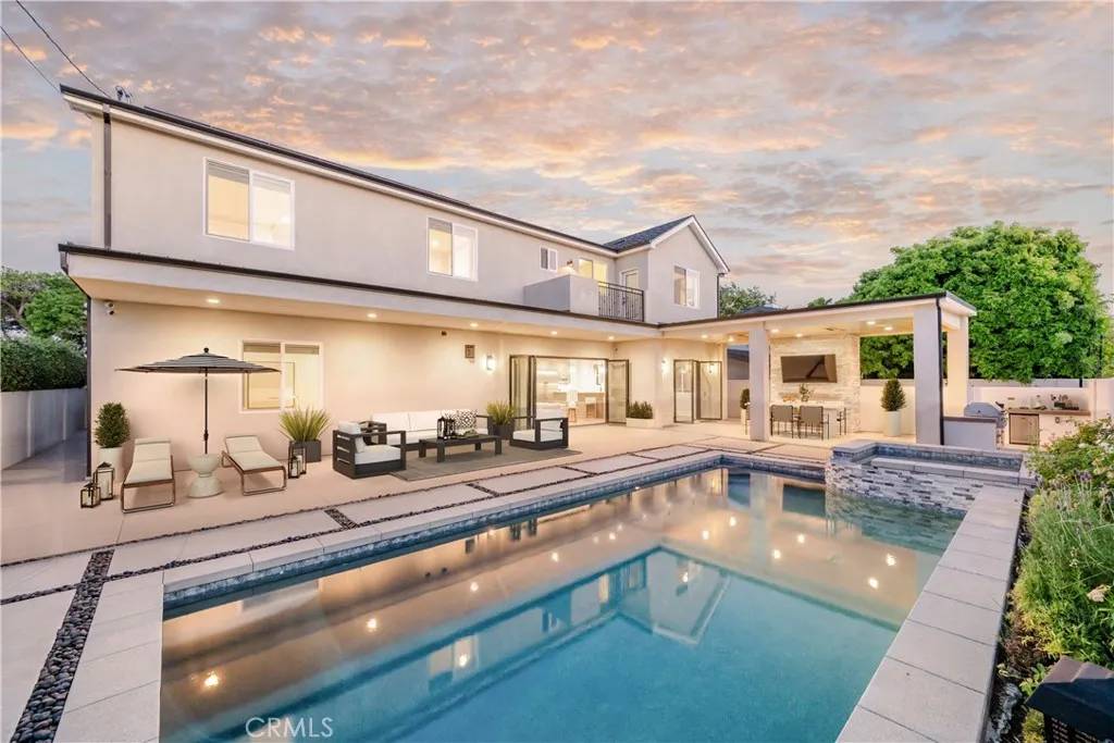 Rossmoor, CA 90720,11385 Baskerville Road