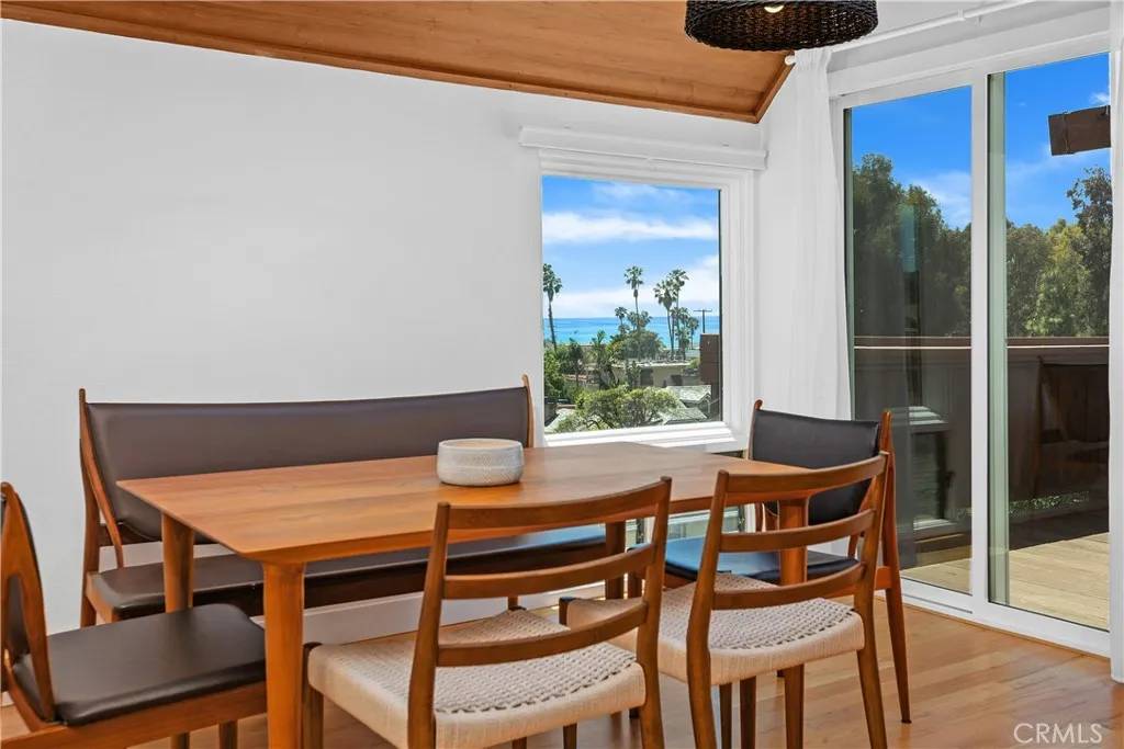 Laguna Beach, CA 92651,390 Saint Anns Drive