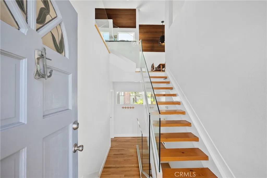 Laguna Beach, CA 92651,390 Saint Anns Drive