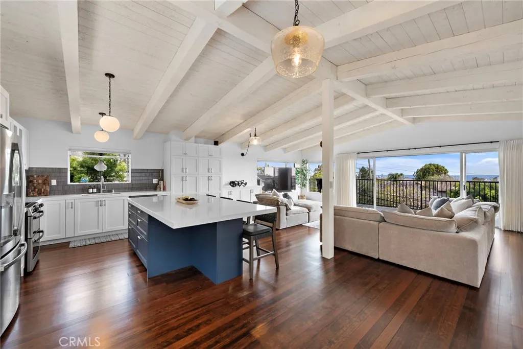 Dana Point, CA 92629,25211 La Cresta Drive