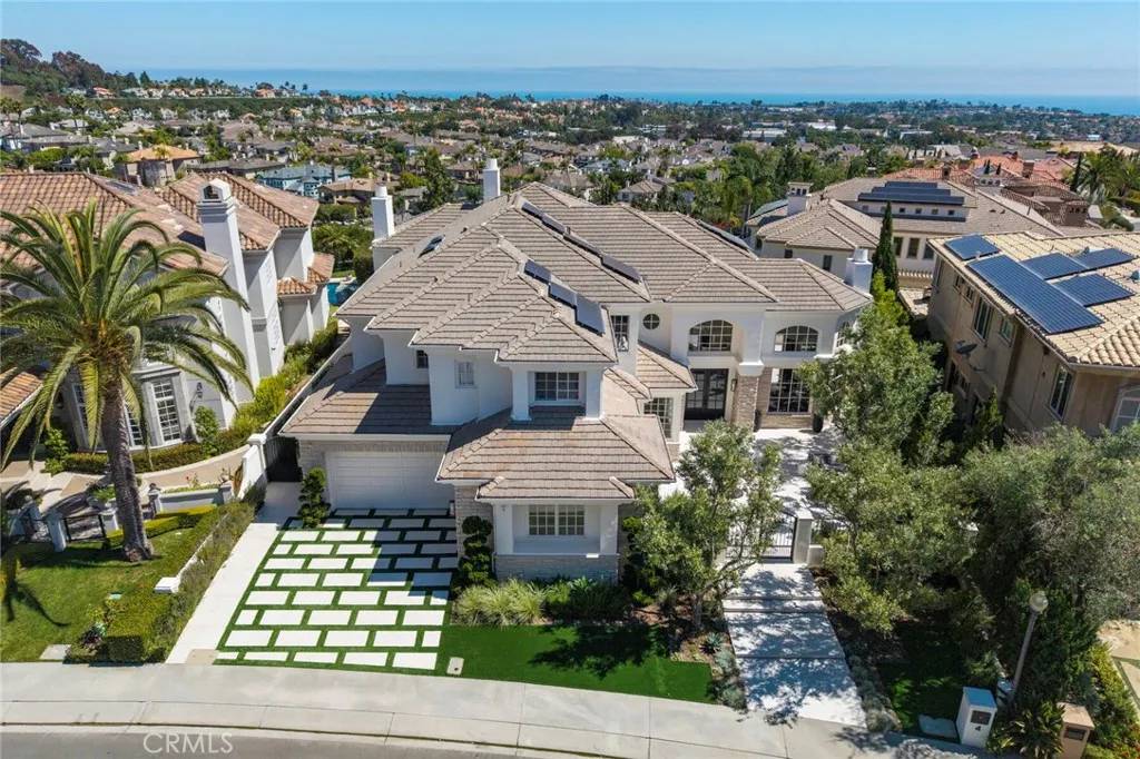 Laguna Niguel, CA 92677,4 Ebony Glade