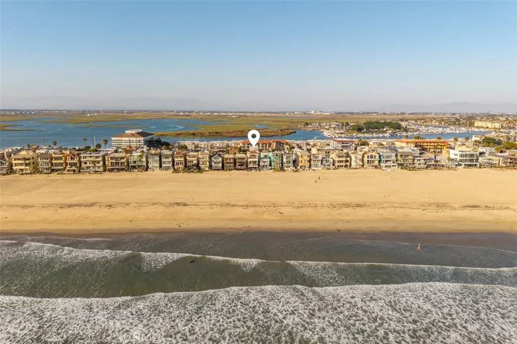 Surfside, CA 90743,55 Surfside Avenue #B