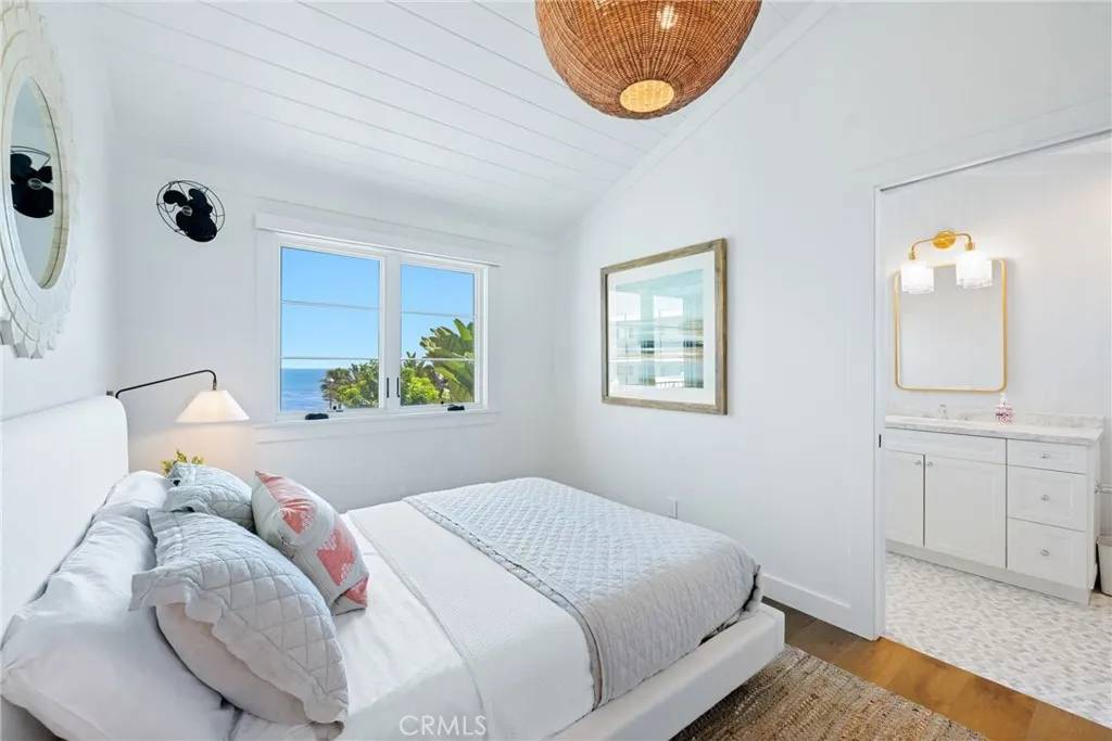 Laguna Beach, CA 92651,360 Cliff