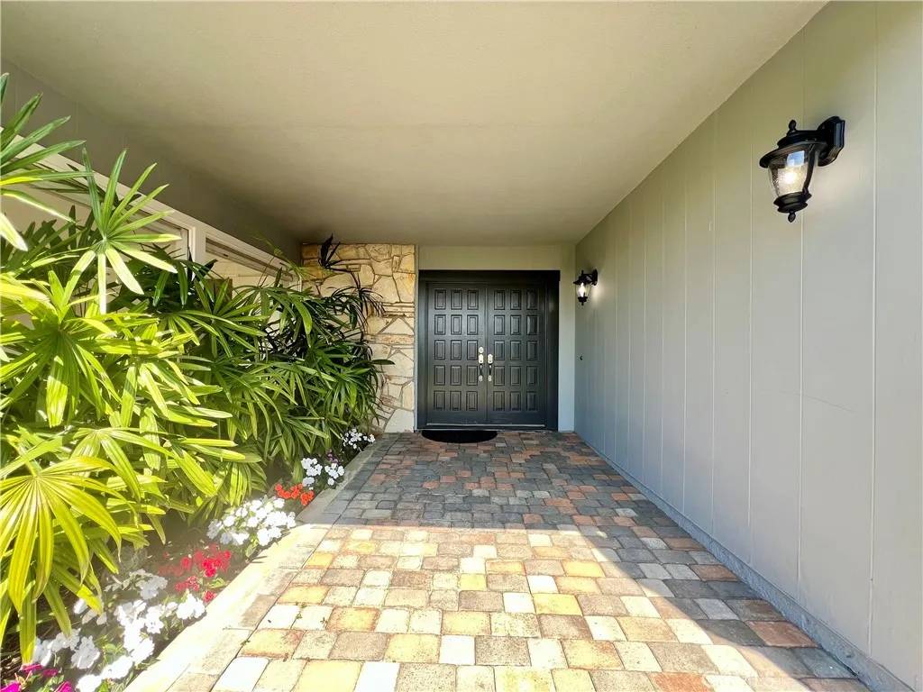 Laguna Beach, CA 92651,2858 Bernard Court