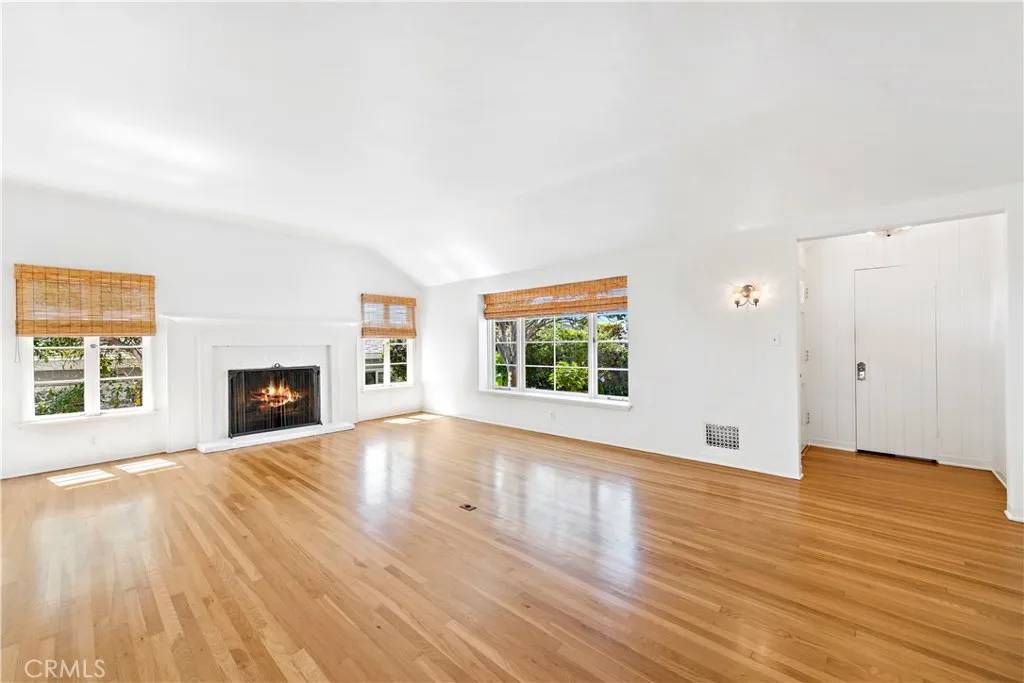 Laguna Beach, CA 92651,333 Locust Street