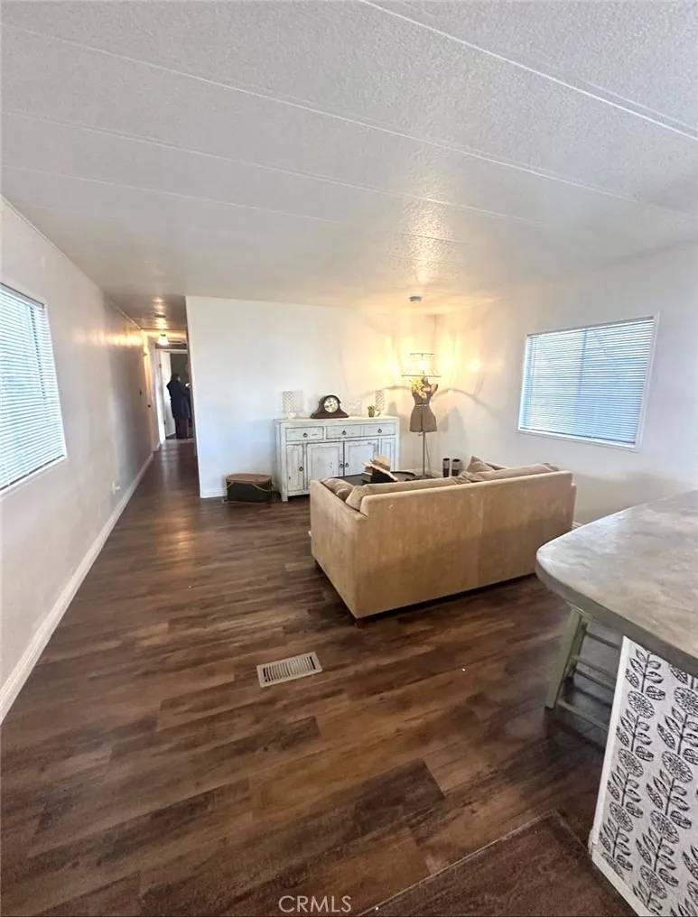 Lynwood, CA 90262,5300 cortland #23