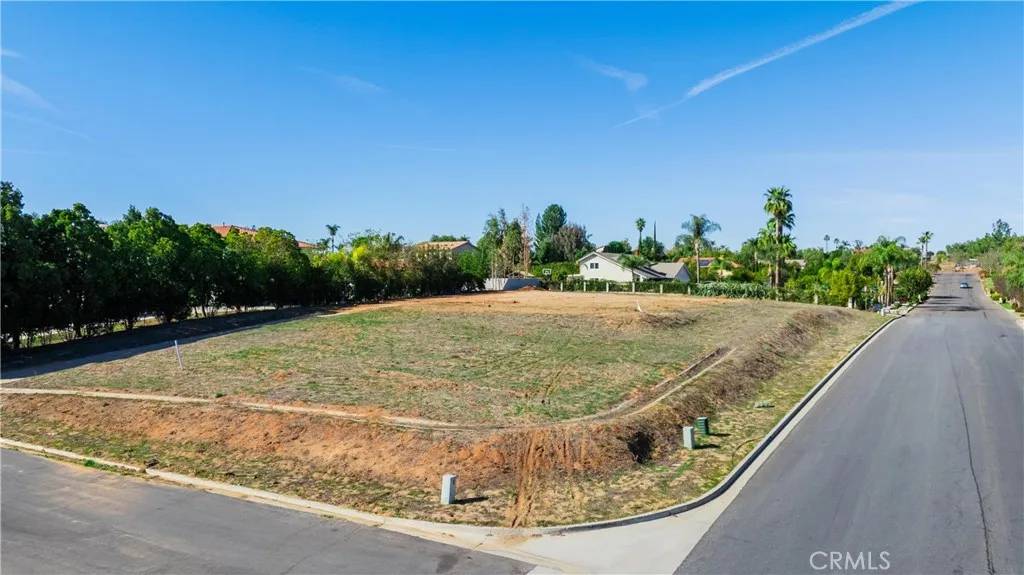 Riverside, CA 92504,16460 Landon