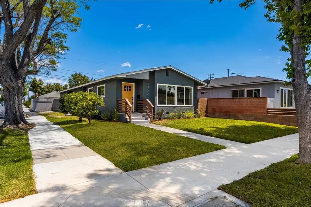 Long Beach, CA 90805,5922 John Avenue