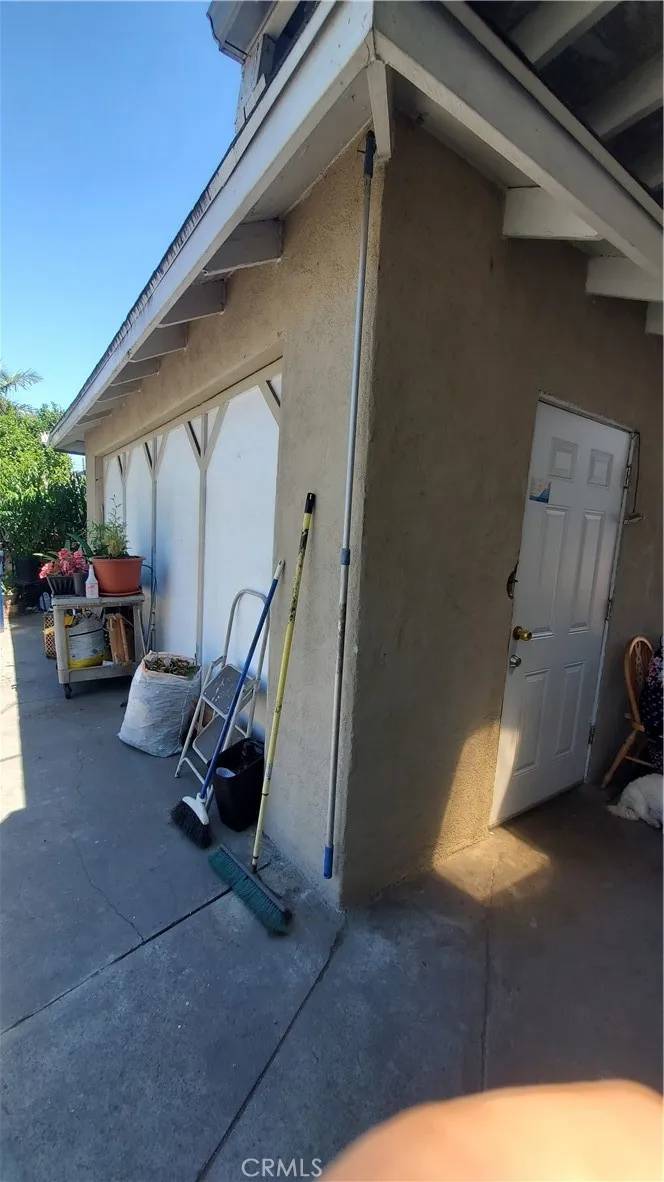 Los Angeles, CA 90001,6300 Holmes Avenue