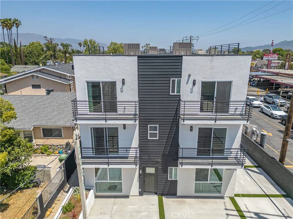 North Hollywood, CA 91601,5214 Auckland Avenue #1