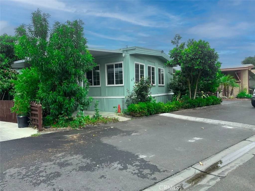 El Monte, CA 91732,12700 Elliot Ave #415