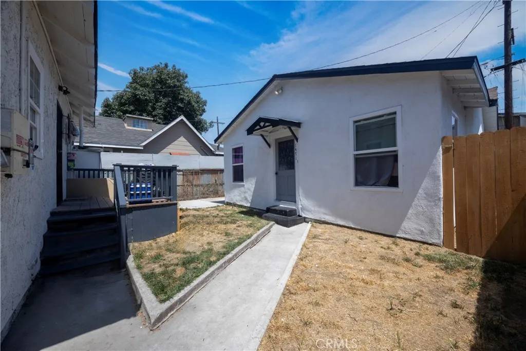 Los Angeles, CA 90011,1471 E 41st Place