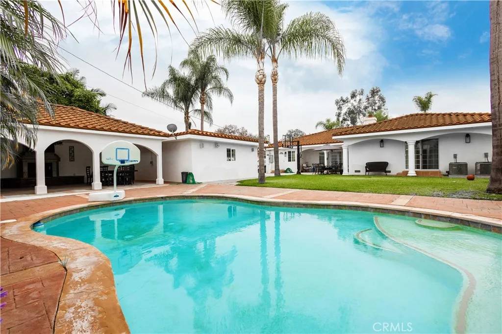 Downey, CA 90241,7847 Brookmill Road