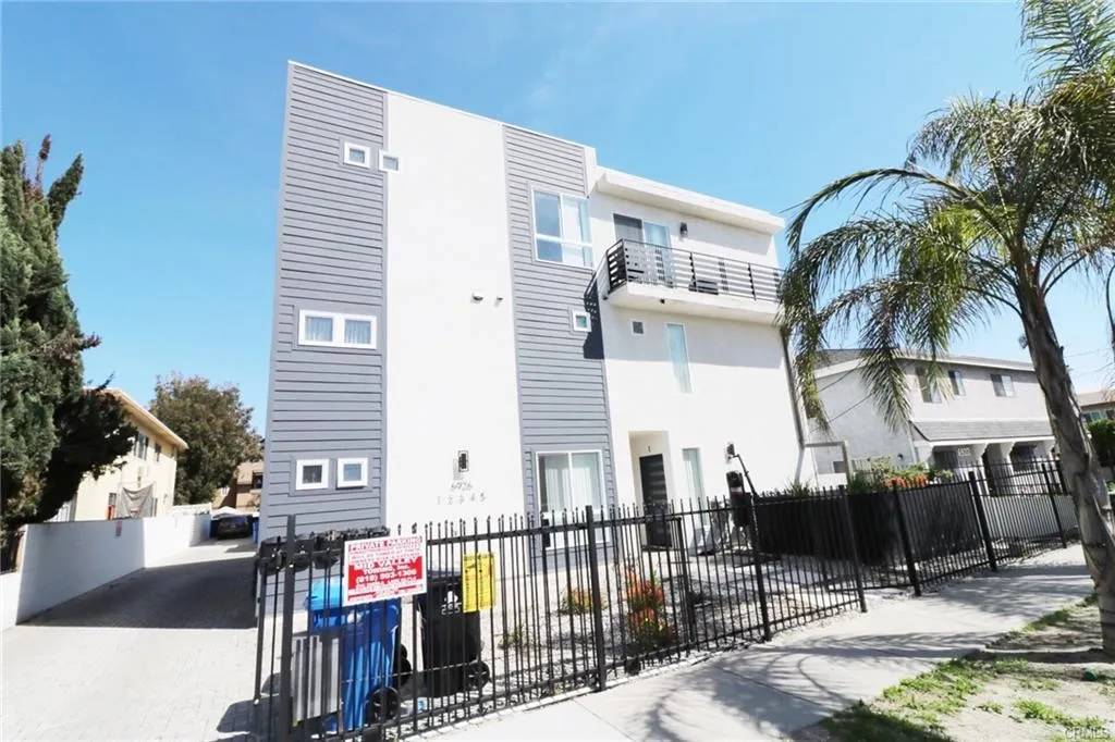 North Hollywood, CA 91605,6926 Morella Avenue #2