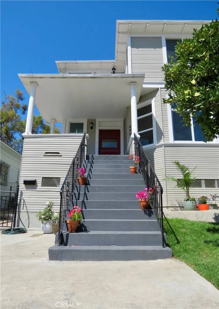 Los Angeles, CA 90012,490 Solano Avenue