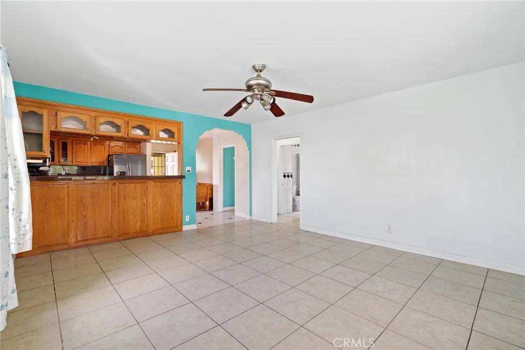 Commerce, CA 90040,4633 Leonis Street