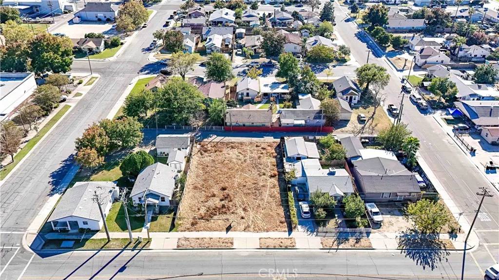 Livingston, CA 95334,1222 B