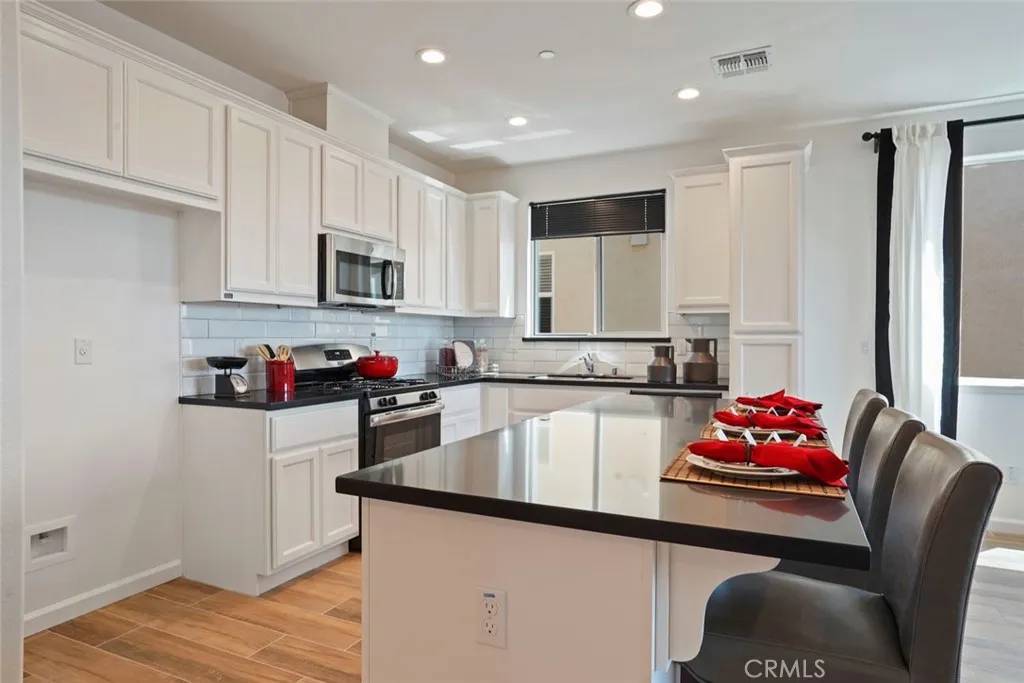 Los Banos, CA 93635,455 Barrett Lane